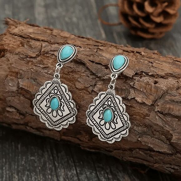 Western Boho Turquoise Dangle Earrings - Picture 3 of 4